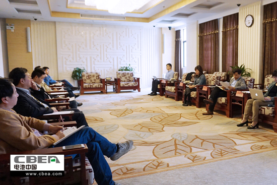 1462946106554044677.jpg 02.jpg