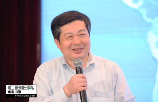 1479777755205025457.jpg 圖為中科院物理研究所常務副主任、研究員黃學杰發(fā)表主題演講.jpg