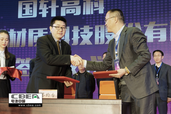 1483671893828031939.jpg 簽約3.jpg