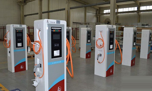 1493258824923081584.jpg 想買新能源汽車?成都3年后將有11萬個(gè)充電樁.jpg