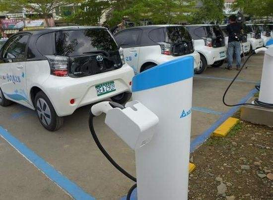 2040年全球電動汽車將達(dá)5億輛 但充電樁還存巨大缺口 2040年全球電動汽車將達(dá)5億輛 但充電樁還存巨大缺口