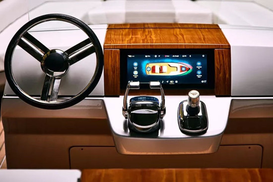 全球首款電動游艇竟采用寶馬i3的電池,不到4小時內充滿電 全球首款電動游艇竟采用寶馬i3的電池,不到4小時內充滿電