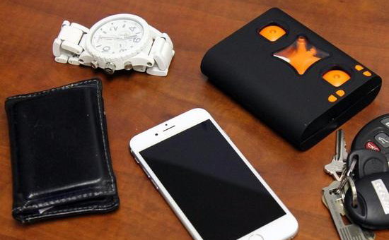 【組圖】堪稱史上最小無人機 用5號電池售價僅30美元