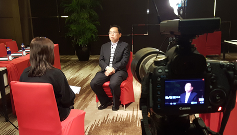 1521100818412065517.jpg 中國化學與物理電源行業(yè)協(xié)會秘書長劉彥龍接受電池中國網(wǎng)采訪.jpg