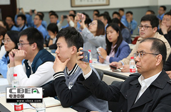 Li+學(xué)社 第二期沙龍開講嘍！ 專家?guī)忾_高能量密度與安全困局