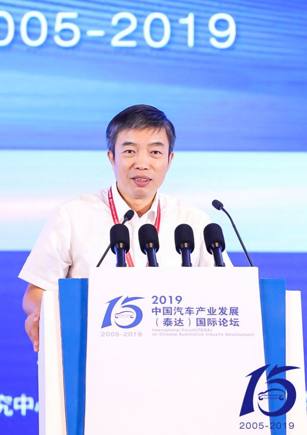 財(cái)政部:氫燃料電池汽車(chē)尚不具備大規(guī)模推廣條件 純電動(dòng)路線不會(huì)動(dòng)搖 財(cái)政部:氫燃料電池汽車(chē)尚不具備大規(guī)模推廣條件 純電動(dòng)路線不會(huì)動(dòng)搖