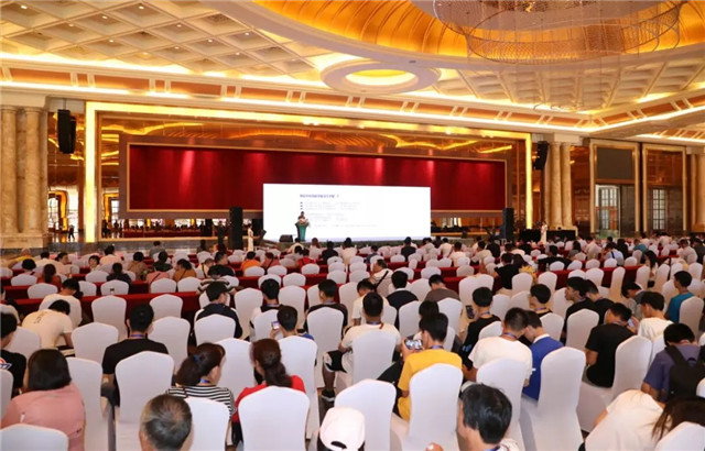 100多家企業參展、200余輛新車亮相,第四屆振威海南新能源車展盛大開幕! 100多家企業參展、200余輛新車亮相,第四屆振威海南新能源車展盛大開幕!