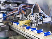 動(dòng)力電池行業(yè)上演拉鋸戰(zhàn) 中國(guó)電池企業(yè)尚未真正“走出去”