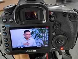 洞見(jiàn)·蜂巢楊紅新②：AI智能工廠將帶來(lái)增效、降本