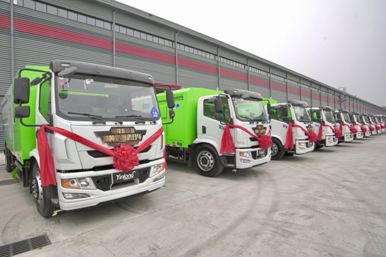 銀隆新能源多功能抑塵車出擊,車過無塵! 銀隆新能源多功能抑塵車出擊,車過無塵!