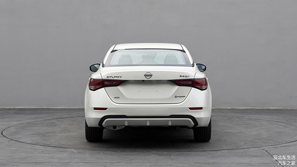 預計售價10萬至15萬元 百公里油耗4.1L 軒逸e-Power月底發(fā)布