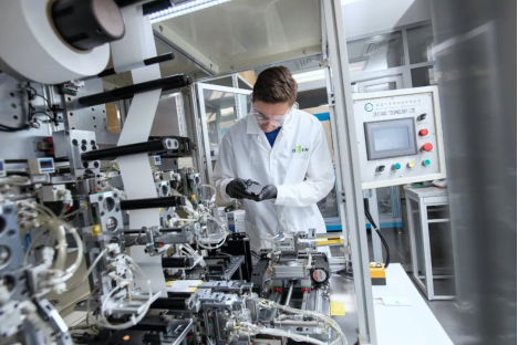 破解高固含量導電難題,單壁碳納米管助力鋰電池實現(xiàn)360Wh/kg 破解高固含量導電難題,單壁碳納米管助力鋰電池實現(xiàn)360Wh/kg