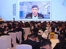 簽約諾貝爾獎(jiǎng)得主，超威集團(tuán)發(fā)布三大單品電池