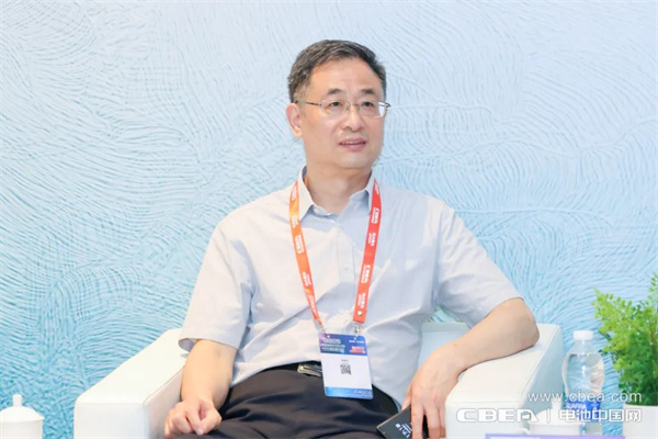 鵬城瞭望!多家頭部企業(yè)大咖高峰“鋰”論 鵬城瞭望!多家頭部企業(yè)大咖高峰“鋰”論