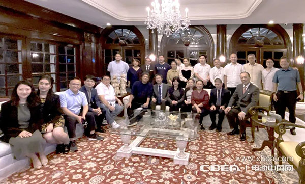 動(dòng)力電池應(yīng)用分會(huì)商務(wù)考察團(tuán)一行,應(yīng)邀參加中國(guó)菲律賓商會(huì)會(huì)長(zhǎng)David Lim舉辦的企業(yè)家聚會(huì) 動(dòng)力電池應(yīng)用分會(huì)商務(wù)考察團(tuán)一行,應(yīng)邀參加中國(guó)菲律賓商會(huì)會(huì)長(zhǎng)David Lim舉辦的企業(yè)家聚會(huì)