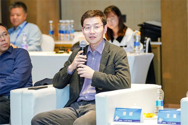 “Li+學(xué)社”高端對(duì)話:警惕全球化機(jī)遇下,鋰電企業(yè)的出海挑戰(zhàn)和技術(shù)迭代風(fēng)險(xiǎn) “Li+學(xué)社”高端對(duì)話:警惕全球化機(jī)遇下,鋰電企業(yè)的出海挑戰(zhàn)和技術(shù)迭代風(fēng)險(xiǎn)