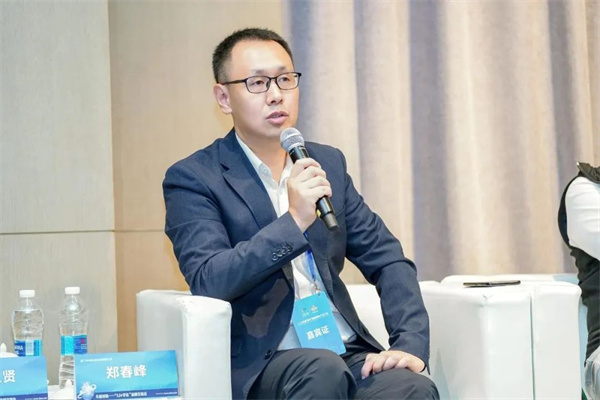 “Li+學(xué)社”高端對(duì)話:警惕全球化機(jī)遇下,鋰電企業(yè)的出海挑戰(zhàn)和技術(shù)迭代風(fēng)險(xiǎn) “Li+學(xué)社”高端對(duì)話:警惕全球化機(jī)遇下,鋰電企業(yè)的出海挑戰(zhàn)和技術(shù)迭代風(fēng)險(xiǎn)