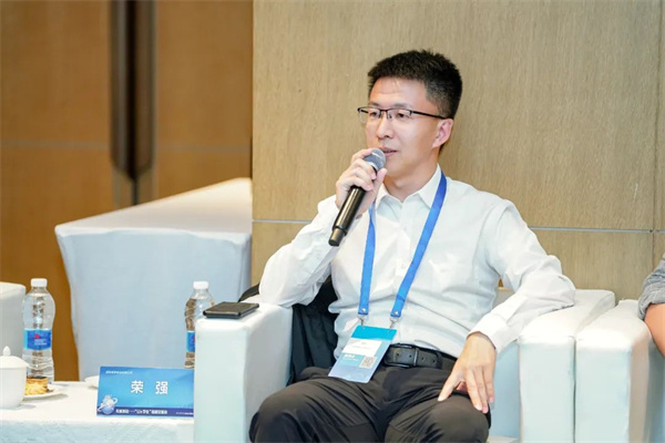 “Li+學(xué)社”高端對(duì)話:警惕全球化機(jī)遇下,鋰電企業(yè)的出海挑戰(zhàn)和技術(shù)迭代風(fēng)險(xiǎn) “Li+學(xué)社”高端對(duì)話:警惕全球化機(jī)遇下,鋰電企業(yè)的出海挑戰(zhàn)和技術(shù)迭代風(fēng)險(xiǎn)