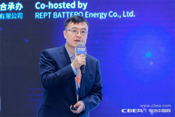 光大激光江洪道主題演講:疊片設(shè)備發(fā)展趨勢及工藝創(chuàng)新 光大激光江洪道主題演講:疊片設(shè)備發(fā)展趨勢及工藝創(chuàng)新