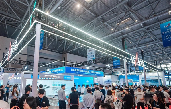 系列新品全球首發(fā)!先導智能閃耀CIBF 系列新品全球首發(fā)!先導智能閃耀CIBF