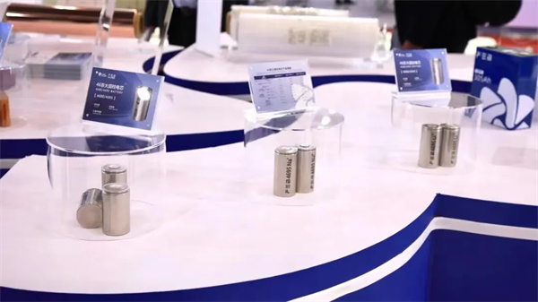 遠東電池兩款300Wh/kg高能量密度圓柱電池已量產 遠東電池兩款300Wh/kg高能量密度圓柱電池已量產