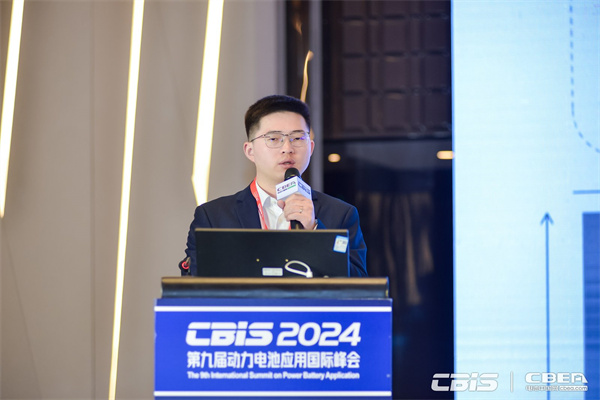 北京昇科能源科技有限責任公司副總經(jīng)理劉金海分享了《AI大模型 - 新一代新能源解決方案專家》