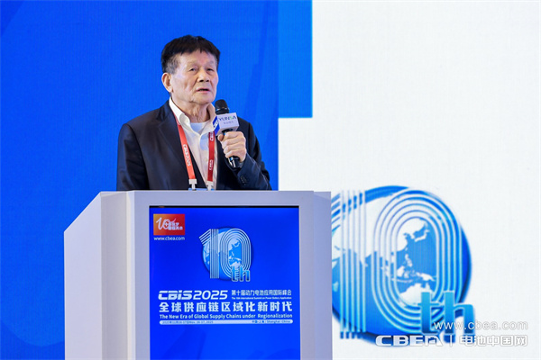 產(chǎn)業(yè)共振!大圓柱電池迎來(lái)“高光時(shí)刻” 產(chǎn)業(yè)共振!大圓柱電池迎來(lái)“高光時(shí)刻”