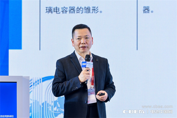 產(chǎn)業(yè)共振!大圓柱電池迎來(lái)“高光時(shí)刻” 產(chǎn)業(yè)共振!大圓柱電池迎來(lái)“高光時(shí)刻”