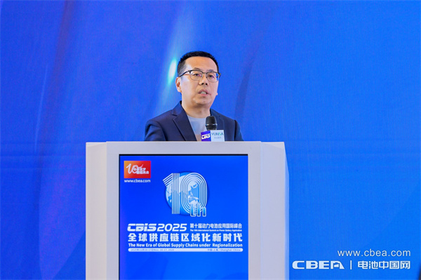 產(chǎn)業(yè)共振!大圓柱電池迎來(lái)“高光時(shí)刻” 產(chǎn)業(yè)共振!大圓柱電池迎來(lái)“高光時(shí)刻”