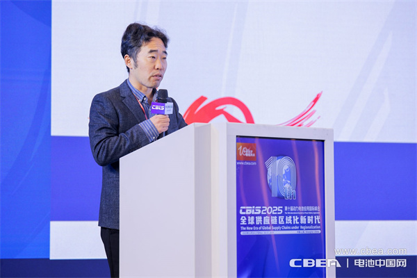 產(chǎn)業(yè)共振!大圓柱電池迎來(lái)“高光時(shí)刻” 產(chǎn)業(yè)共振!大圓柱電池迎來(lái)“高光時(shí)刻”