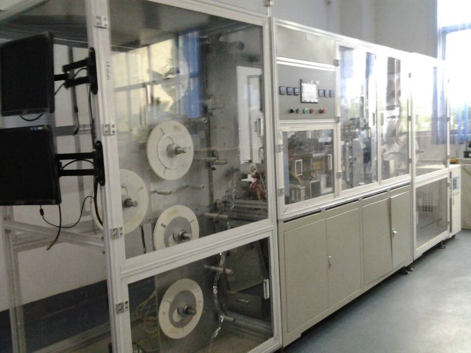 全自動(dòng)極耳焊接機(jī)